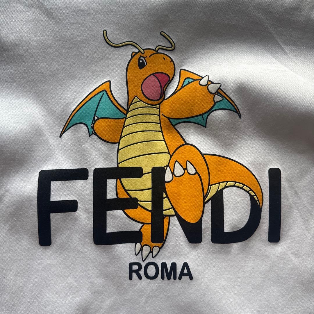FENDI ポケモンコラボ カイリュープリント Tシャツ