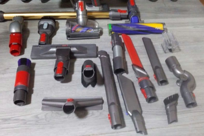 ダイソン 掃除機 V12 (限定ゴールドカラー)