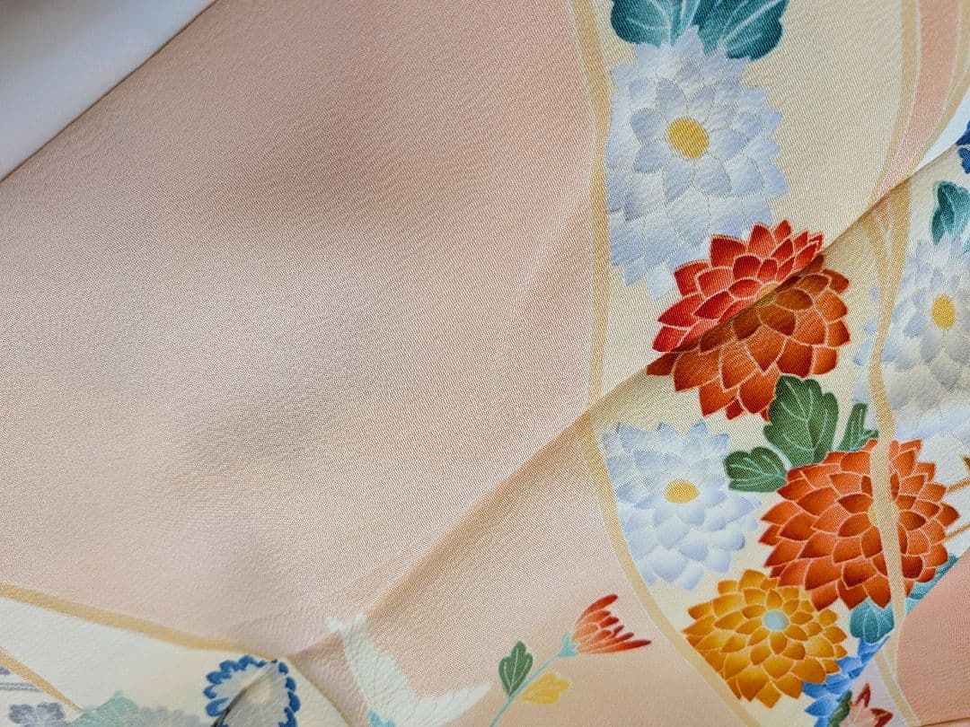 古典柄の正絹振袖　着物リメイク　3枚セットです