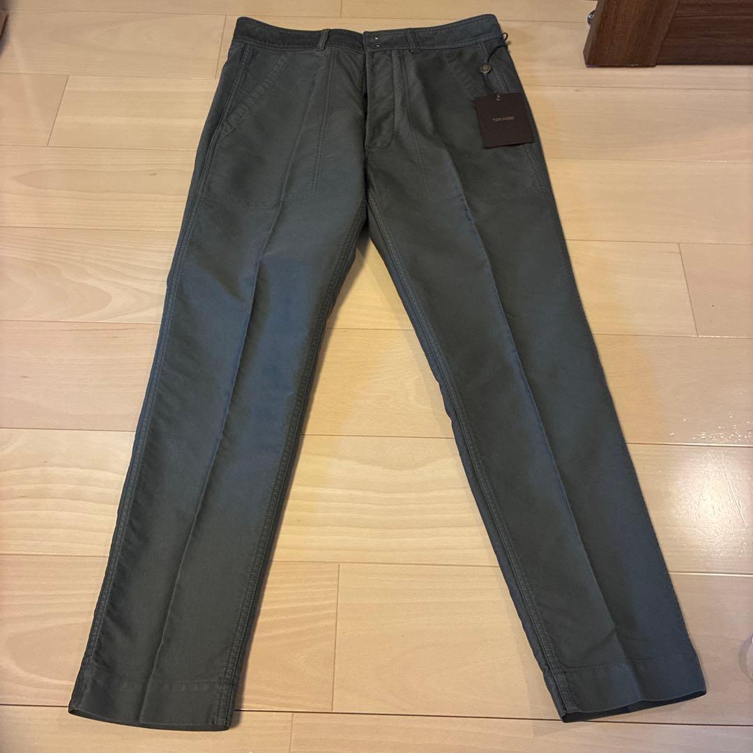 TOM FORD 新品カーキーコットンパンツチノパン 新品タグ付き