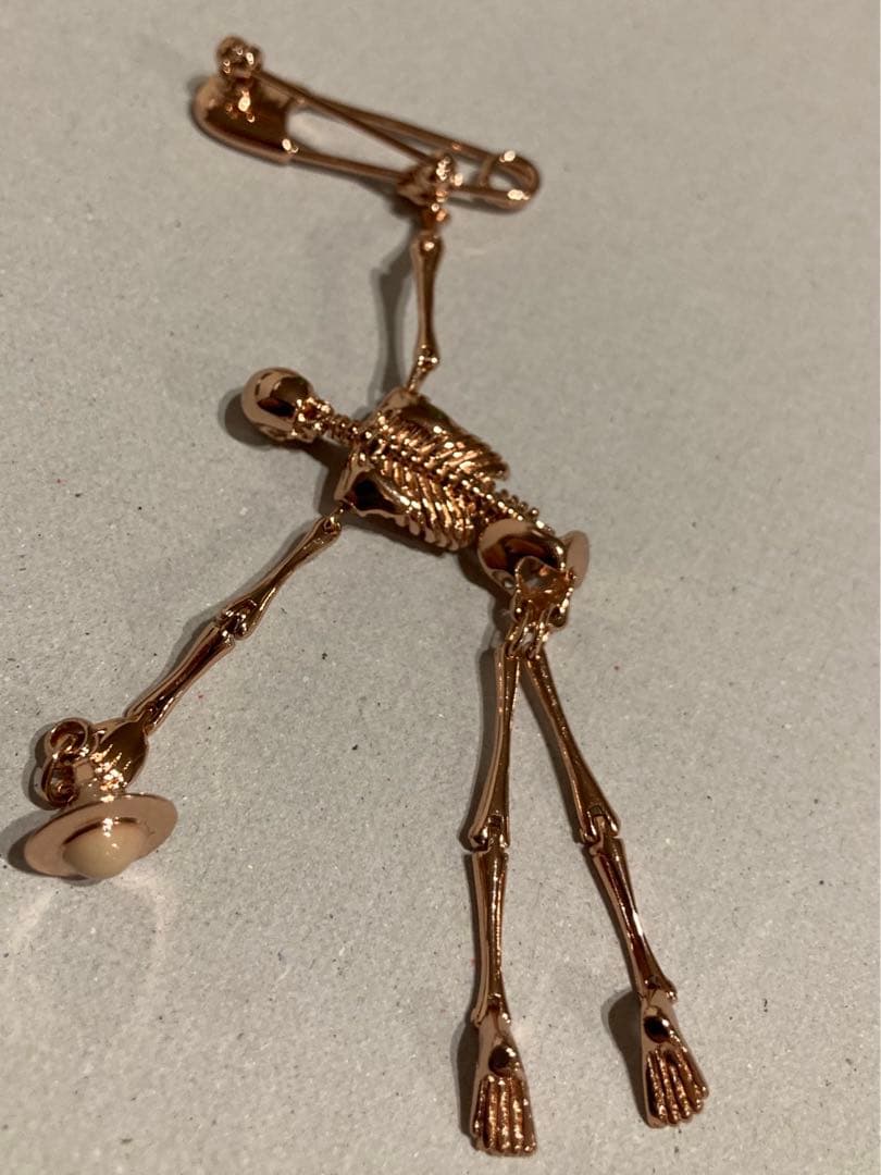 証明書有・正規品　ヴィヴィアンウエストウッド　スケルトンブローチ　ピンクゴールド