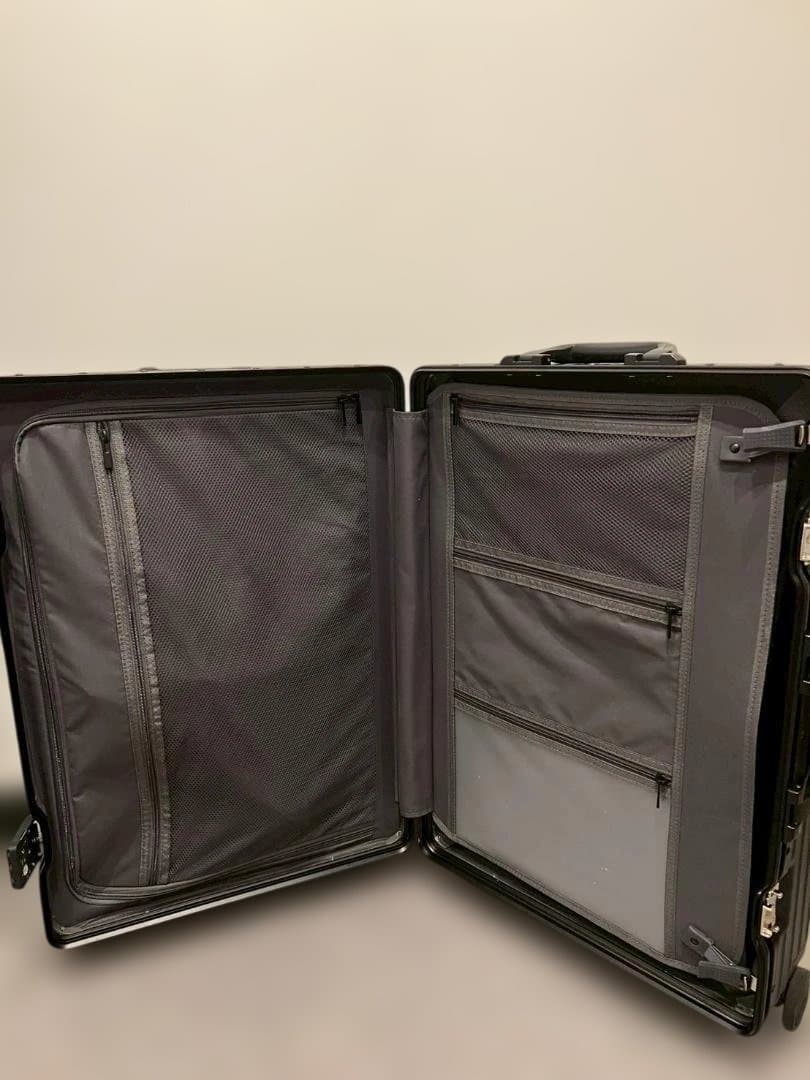 リベティ多機能キャリーケース【マットブラックМ】B14　TSAロック