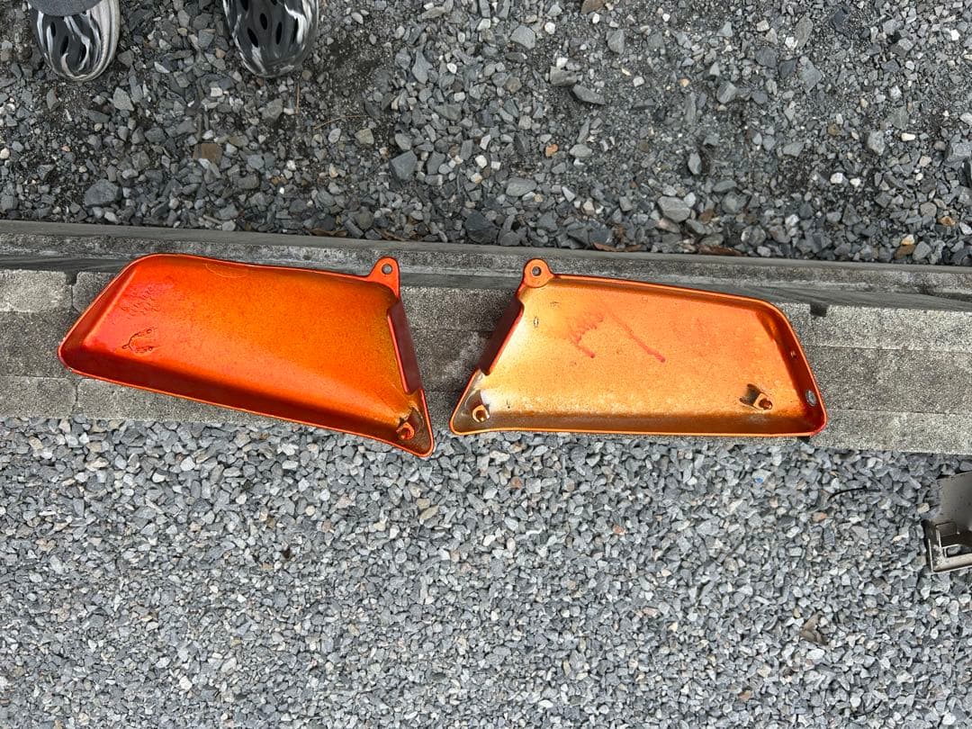 s*a様 250tr タンク　サイドカバー