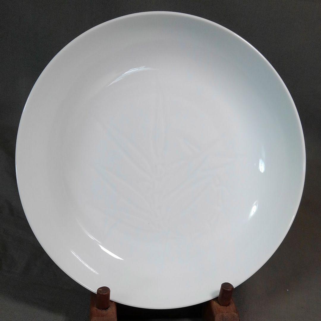 井上萬二作白磁彫深皿