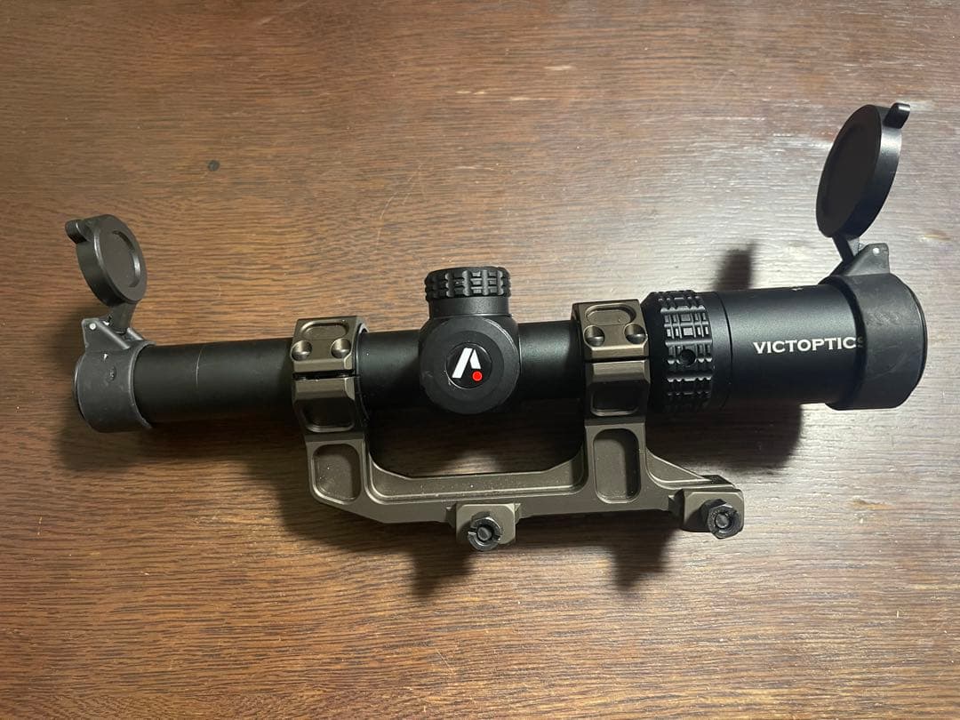 vectoroptics SOI1.5-5×20マウントバトラープロテクター付き