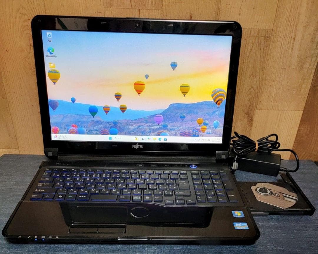 FUJITSU LIFEBOOK Corei7 メモリ8GB SSD256GB