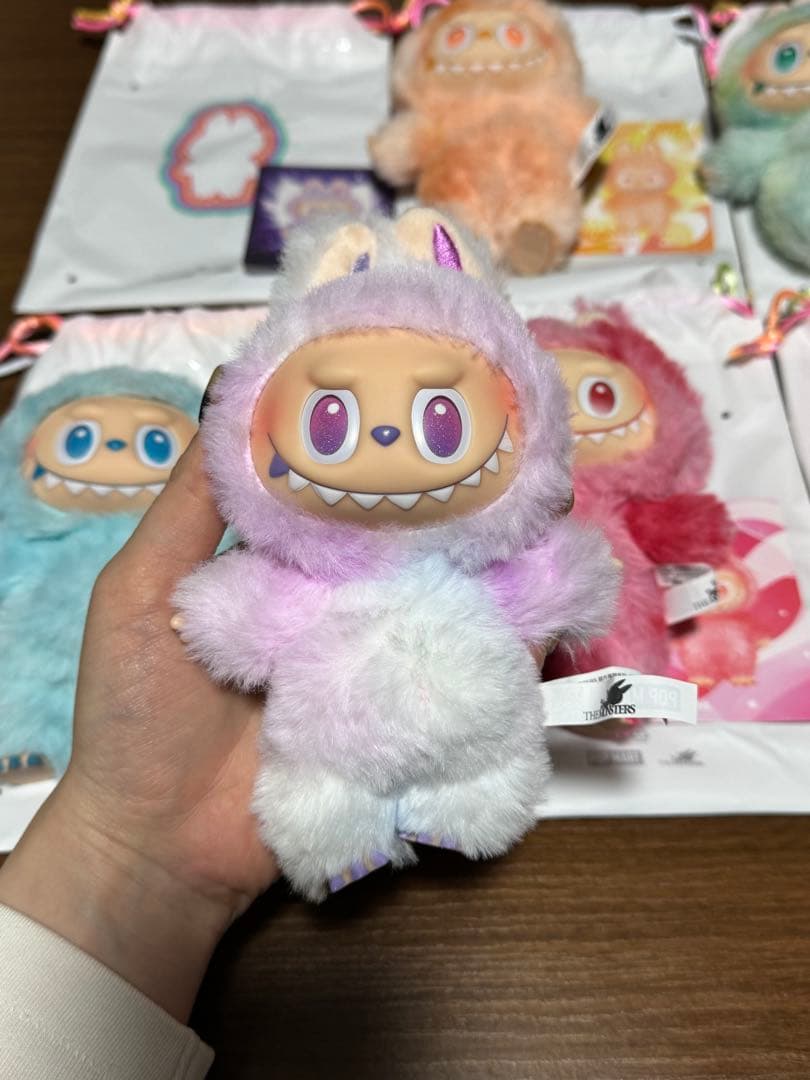 正規品ラブブLabubu Big into Energy アソートボックス