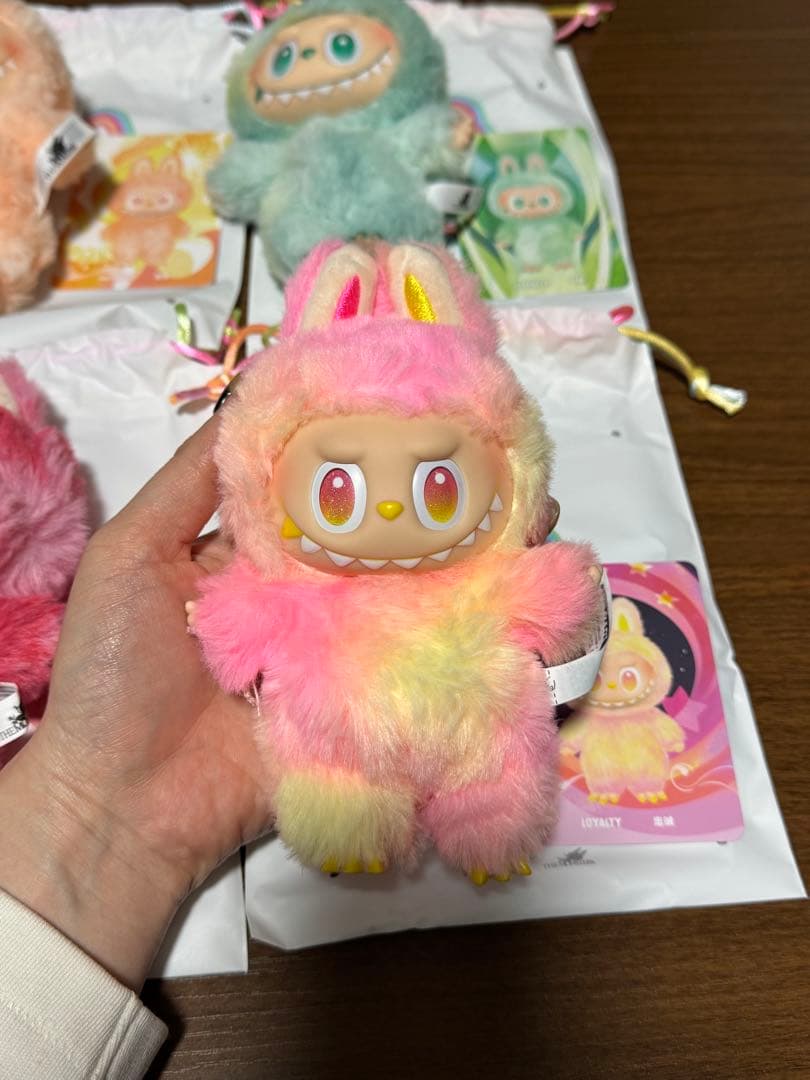 正規品ラブブLabubu Big into Energy アソートボックス