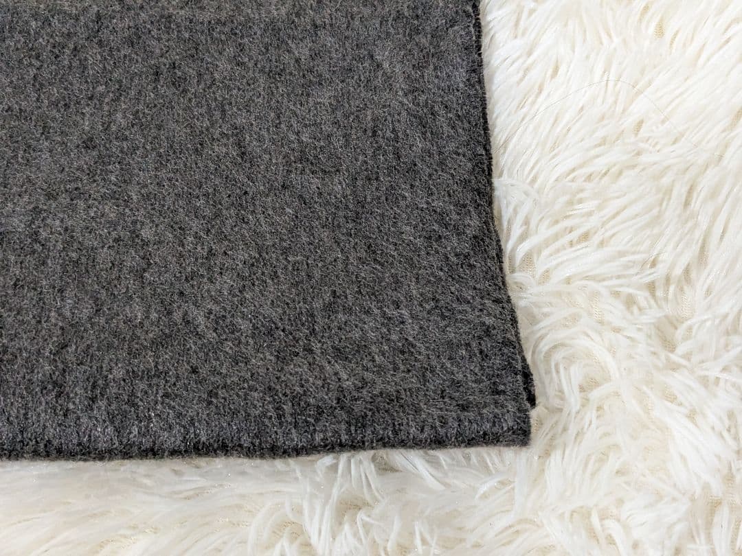 未使用　ヘルノ　HERNO　カシミヤ　100％　大判　マフラー　ストール　グレー