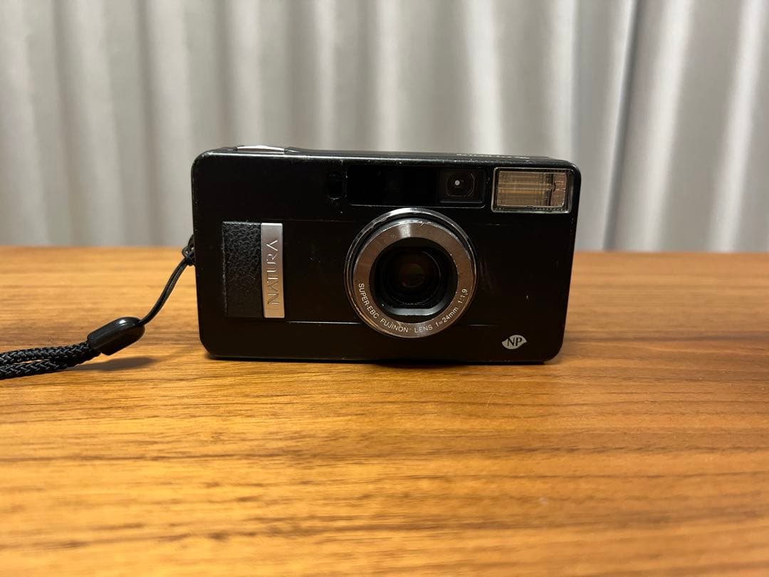 フィルムカメラ FUJIFILM NATURA BLACK F1.9