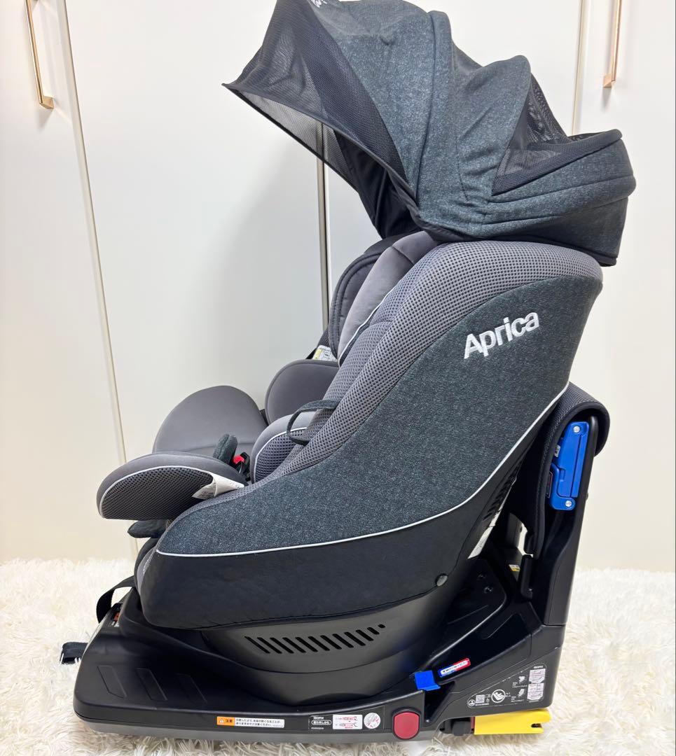 アップリカ　クルリラプレミアム　チャイルドシート　ISOFIX対応