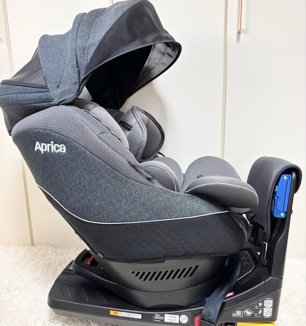 アップリカ　クルリラプレミアム　チャイルドシート　ISOFIX対応