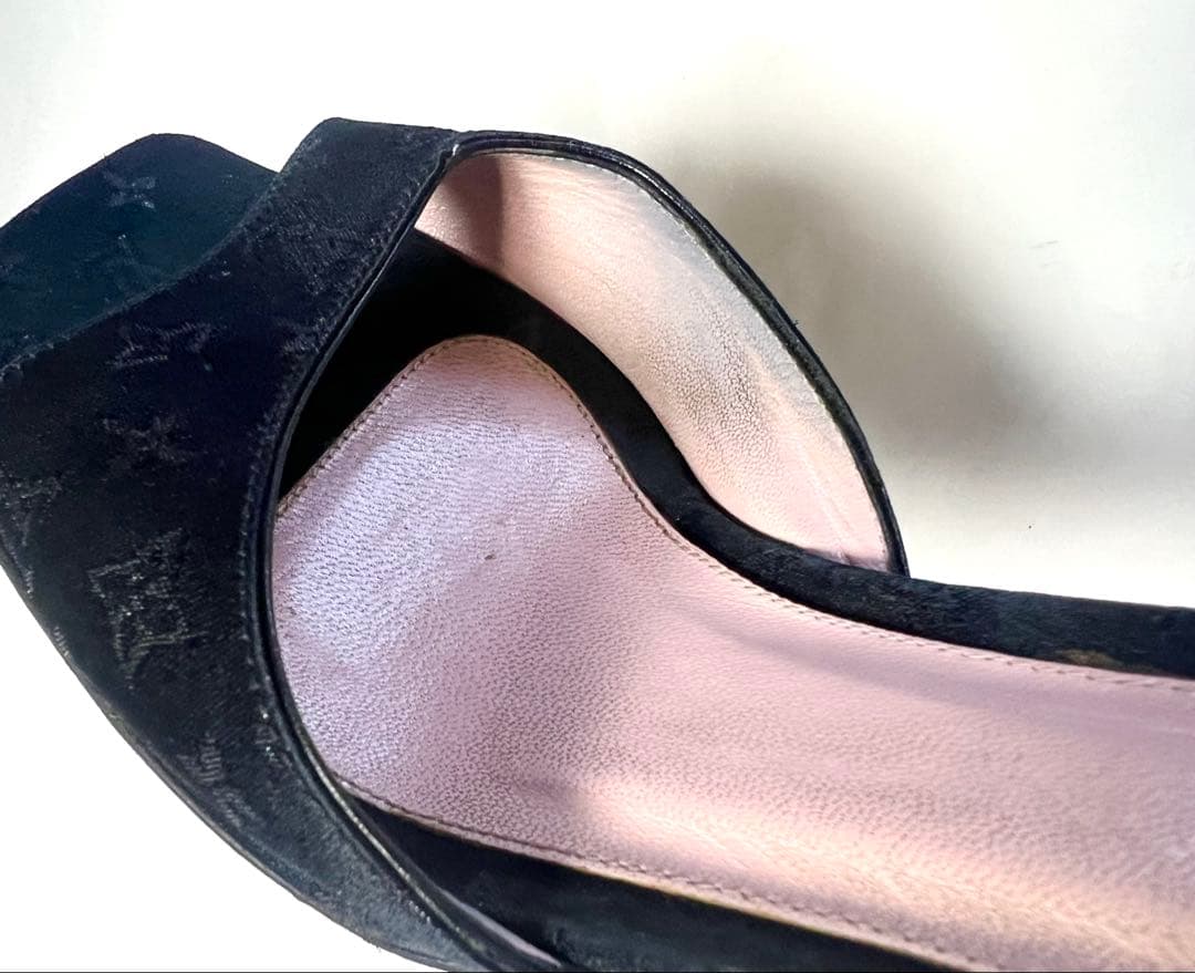 LOUIS VUITTON　ブラックモノグラム　オープントゥミュール　サンダル