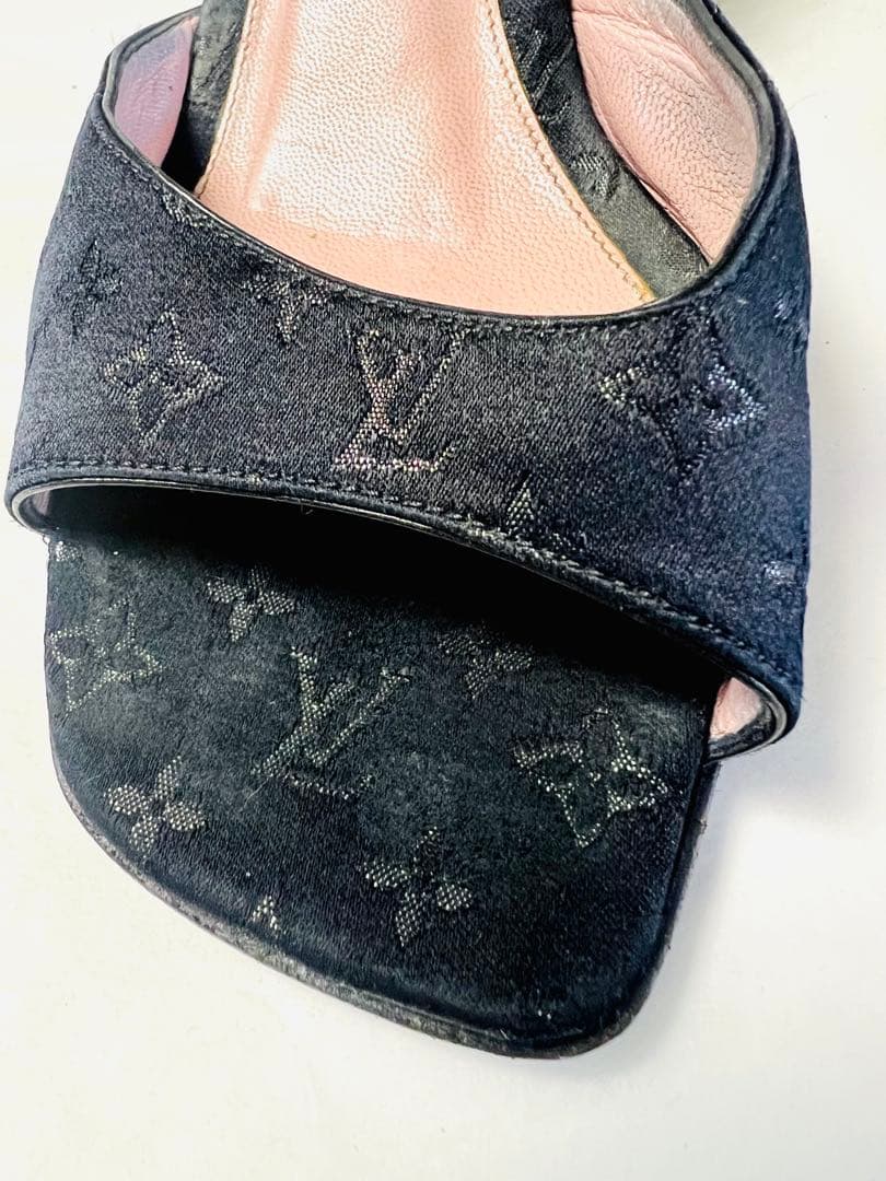 LOUIS VUITTON　ブラックモノグラム　オープントゥミュール　サンダル