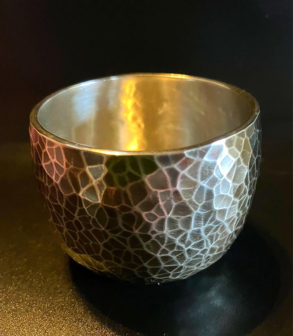 伝統工芸 手造り 『松巣堂』銅ぐい呑 いぶし銀(網手文) 打物銅器 新潟県燕市製