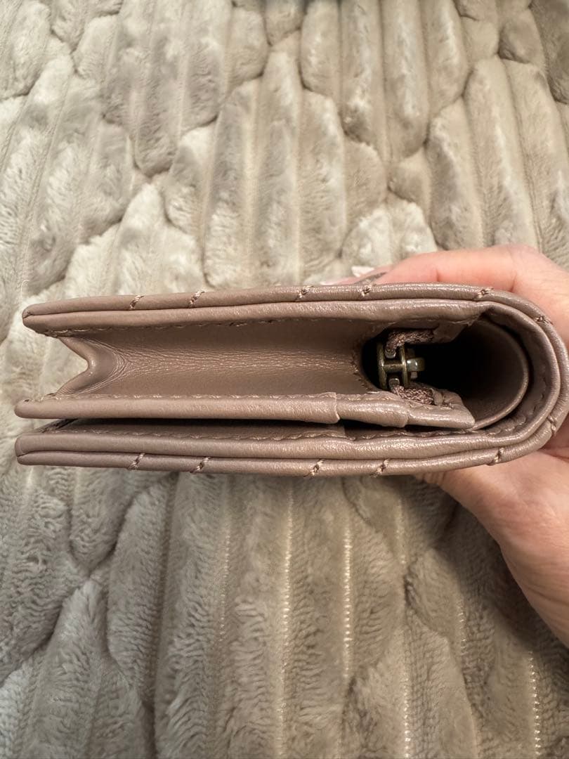 【極美品】GUCCI ベージュ 二つ折り財布