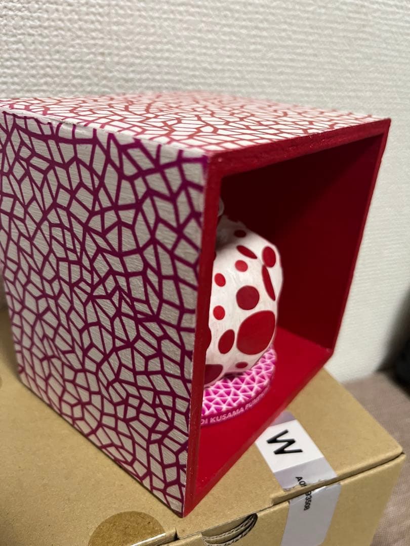 美品 草間彌生 展 かぼちゃ 展示用オブジェ　Victoria Miro）村上隆