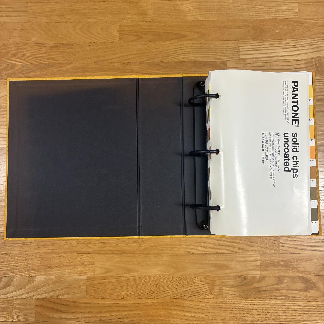 PANTONE solid chips uncoated カラーチップ