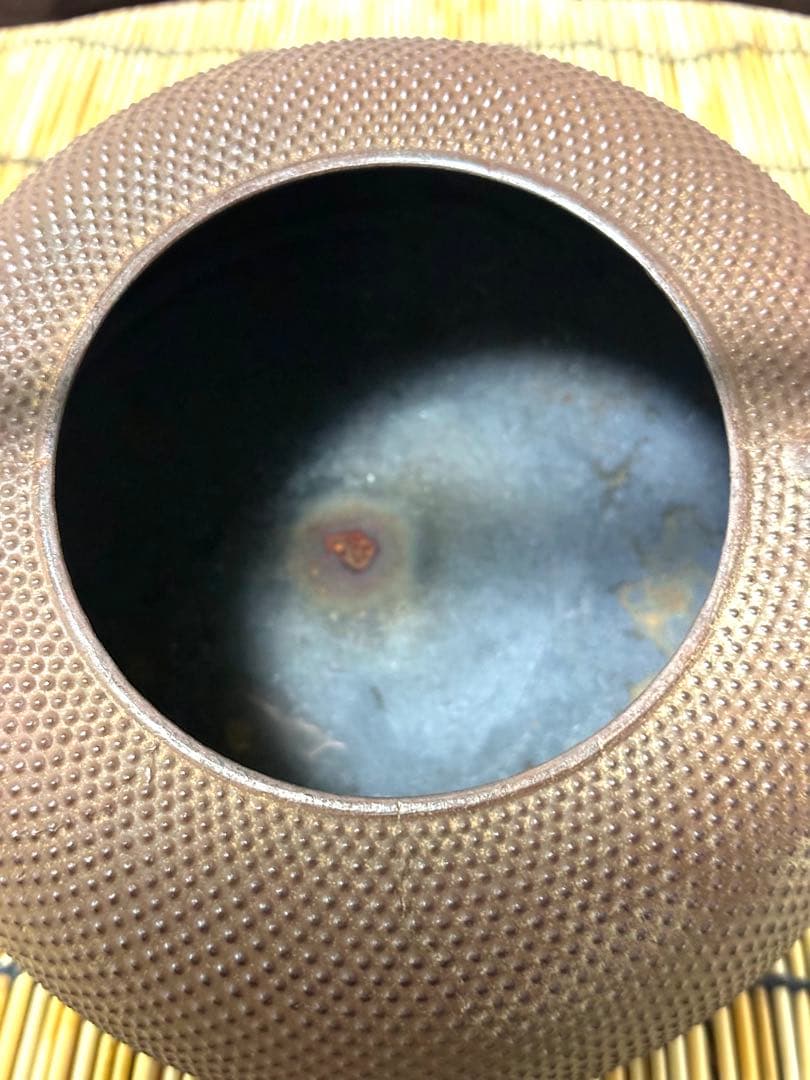 未使用品　南部銘　南部釜師造１２型アラレ　鉄瓶　南部鉄瓶　南部鉄器　鉄瓶