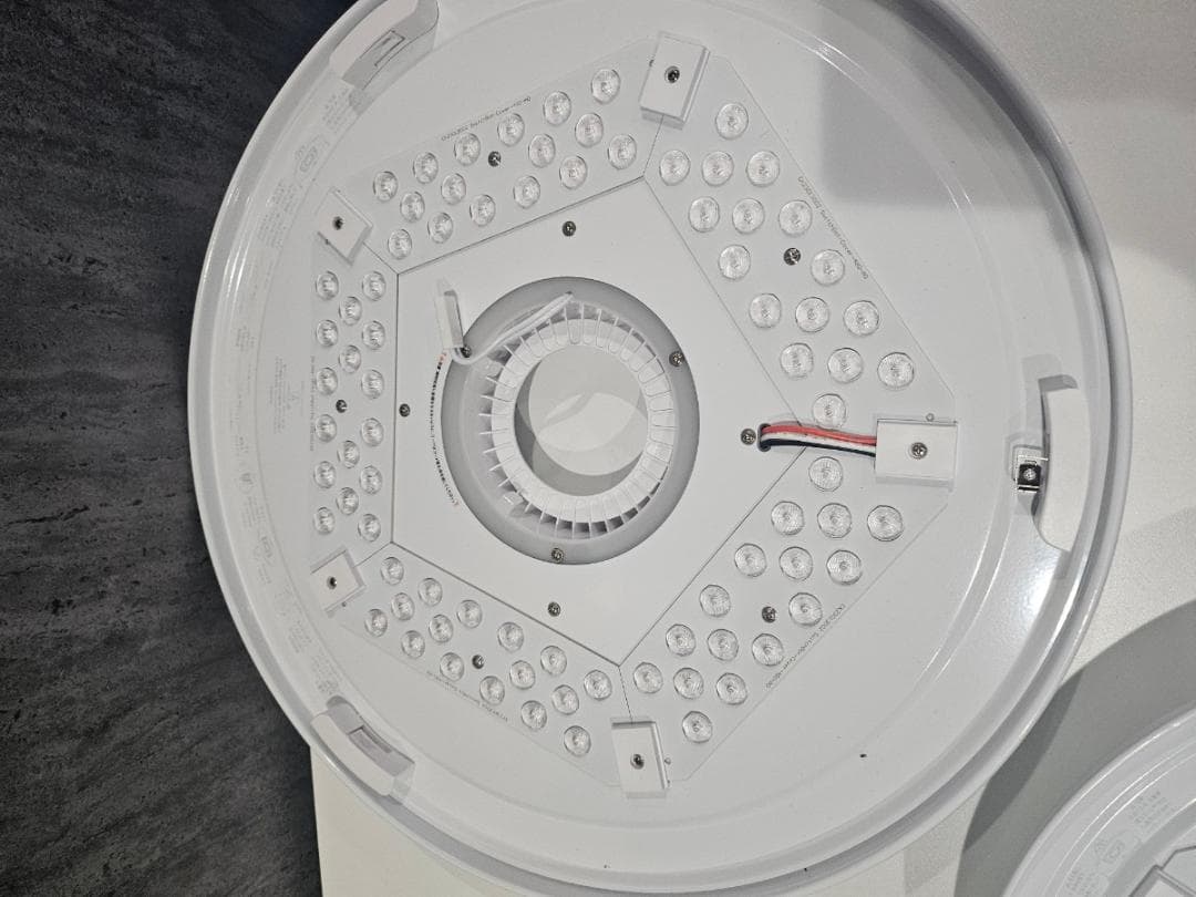 L*e様 SwitchBot シーリングライト W2612210 3個 W261