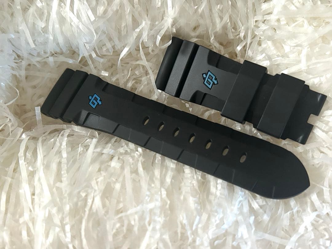 パネライ　ラバーベルト　新品未使用　正規品　さらに値下げ！早い者勝ち！