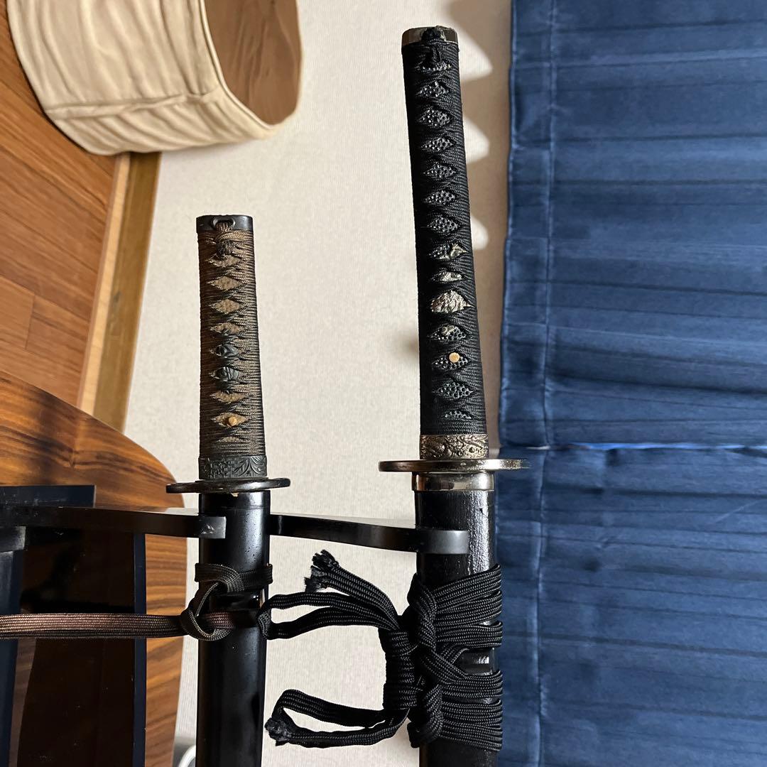 模造刀伊達政宗愛刀お得なセットになります。打刀、脇差し、刀台