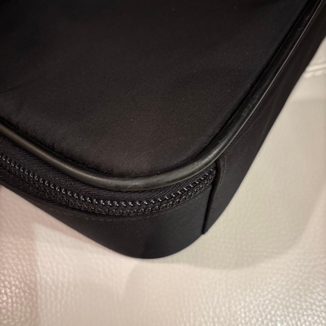 PRADA ブラック ビジネスバッグ