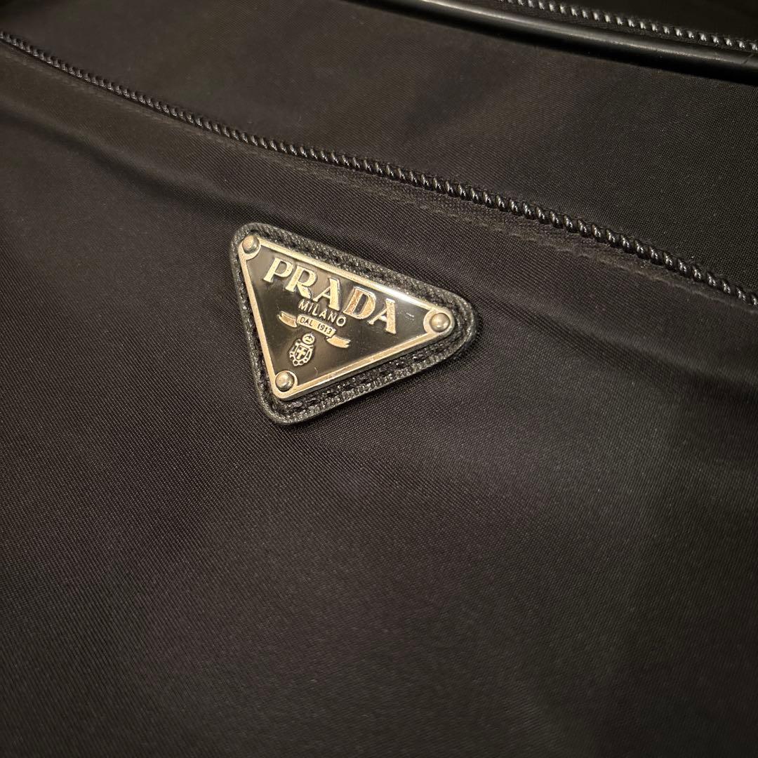 PRADA ブラック ビジネスバッグ