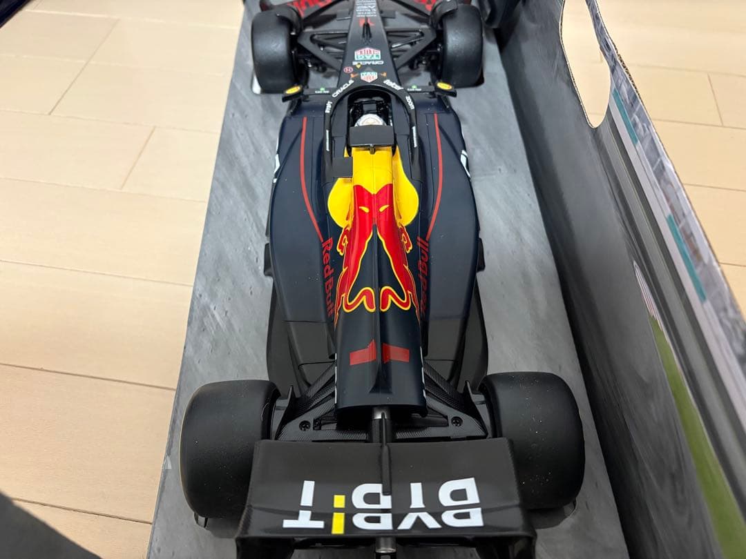 【送料込】RASTAR 1/12 レッドブル RB18 ラジコンカー F1