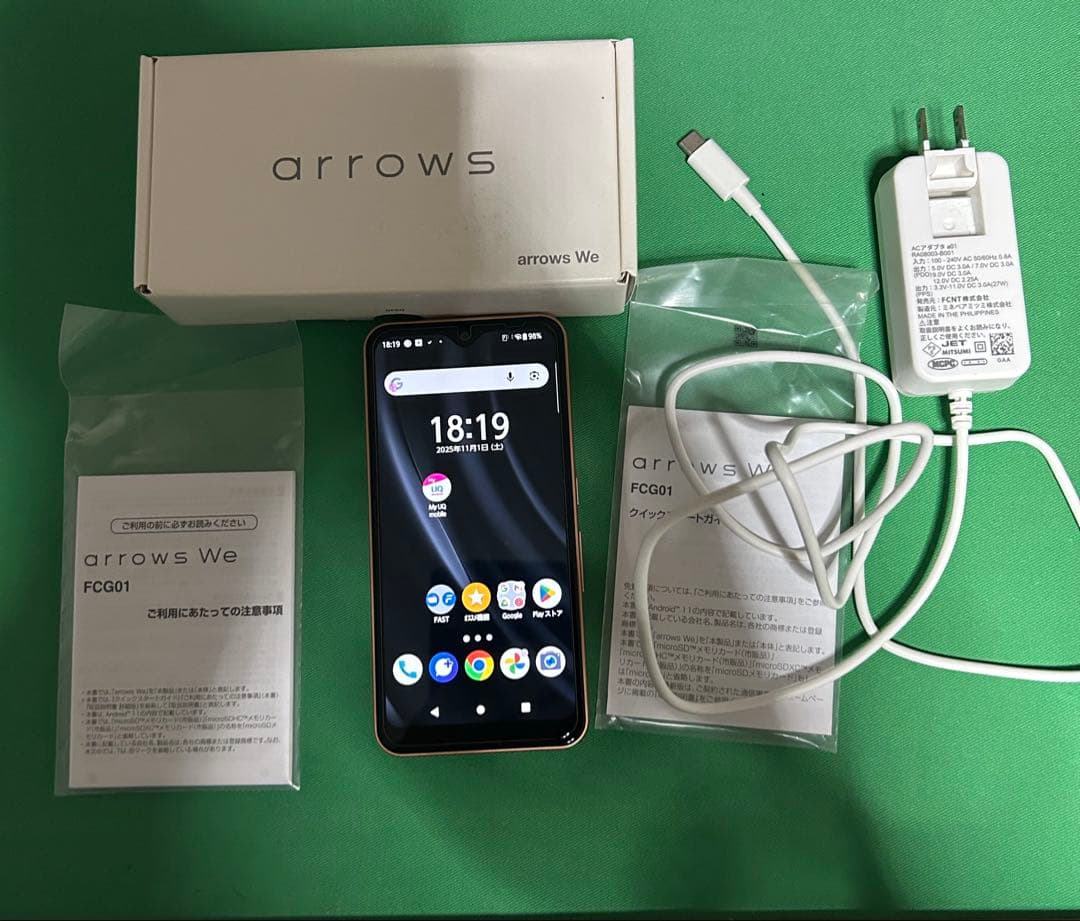 【附属品完備、充電器もつけます】arrows we FCG01 ローズゴールド
