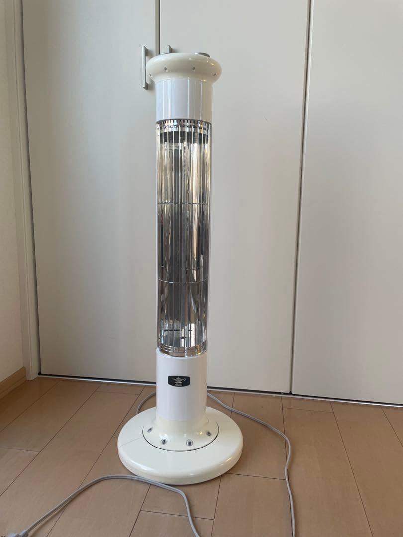 アラジン　遠赤グラファイトヒーター　CAH-1G9B ホワイト　2021年製