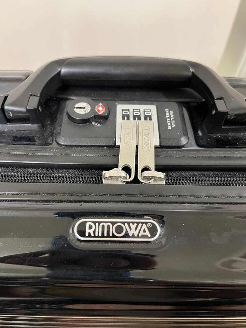 RIMOWA ブラック キャリーケース