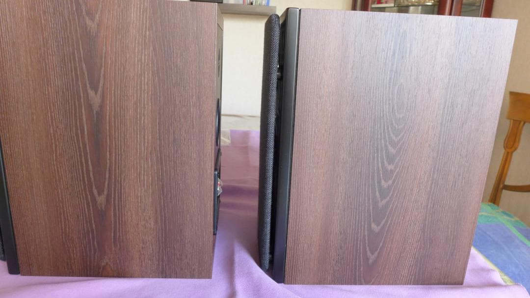 ブックシェルフスピーカー　DALi　oberon1 (ダークウッド）