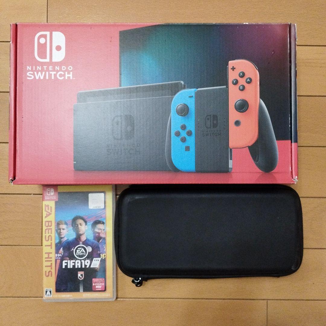 ♥NintendoSwitchネオンブルー＆レッドケース+fifa19とプーマ靴