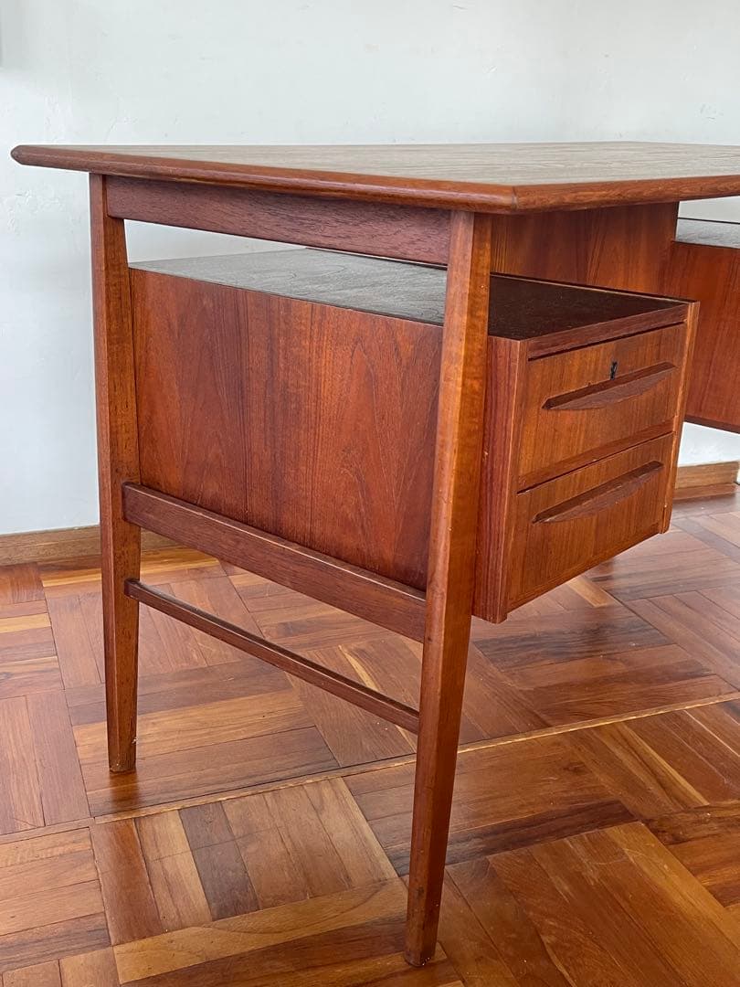 北欧 デンマーク ヴィンテージ チーク オイルフィニッシュ 両袖 デスク