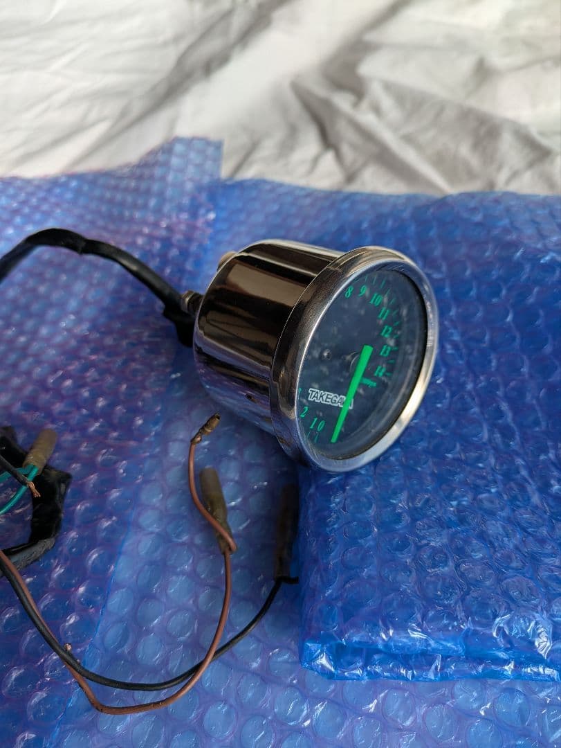 TAKEGAWA 緑色丸型メーター 取り付け金具付き