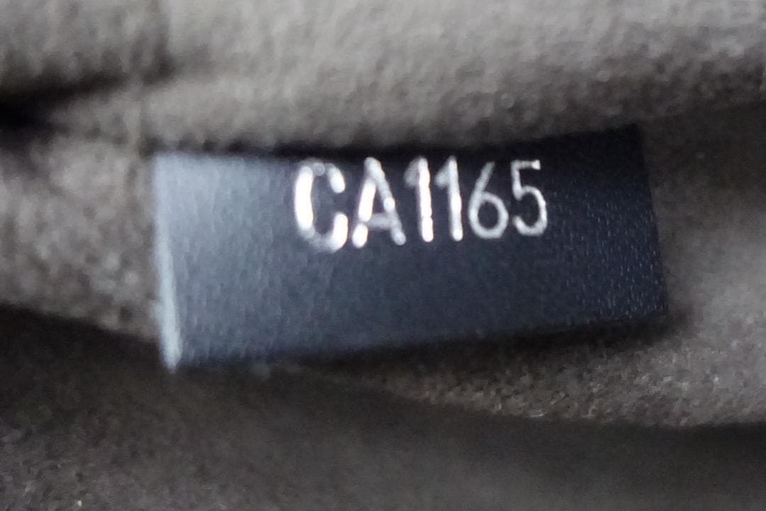 LOUISVUITTON ルイヴィトン エピ ポルトドキュマンジュール ブラック