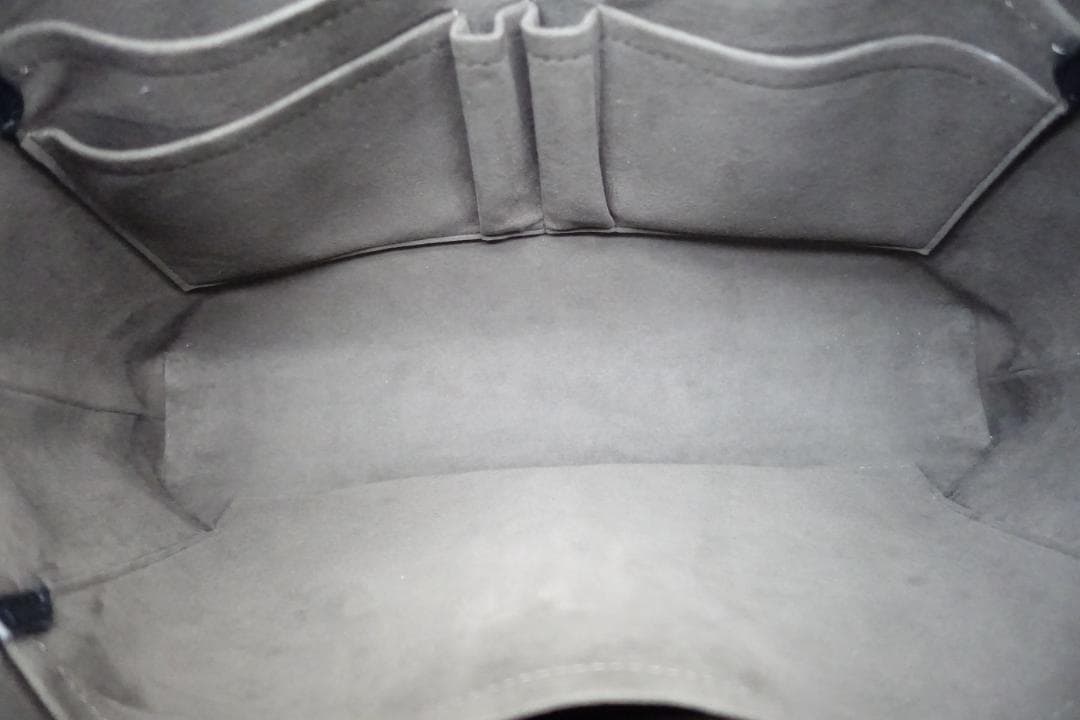 LOUISVUITTON ルイヴィトン エピ ポルトドキュマンジュール ブラック