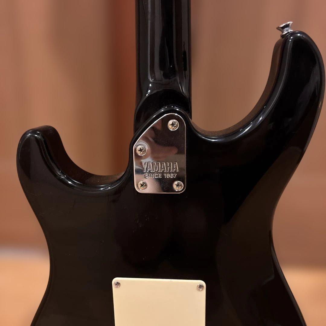 Yamaha RGS 103P ストラトタイプ トレモロアーム付 新品弦張替済