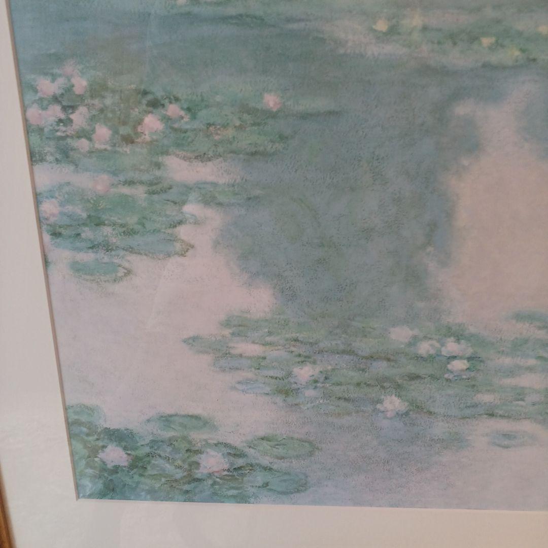 睡蓮 水彩画 大判 金色フレーム　クロード・モネの**『睡蓮』**シリーズ。