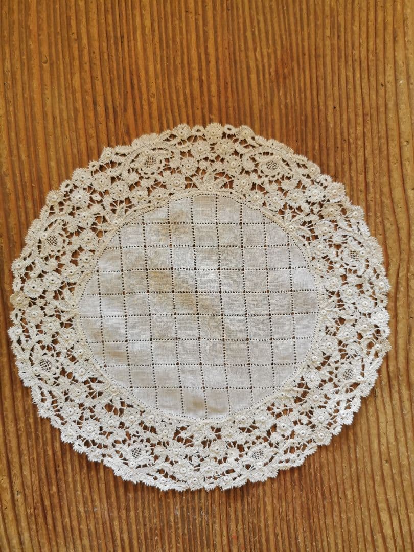 アンティークベルギーブルージュ ロザリン＆ドローンワークレースドイリーφ23㎝