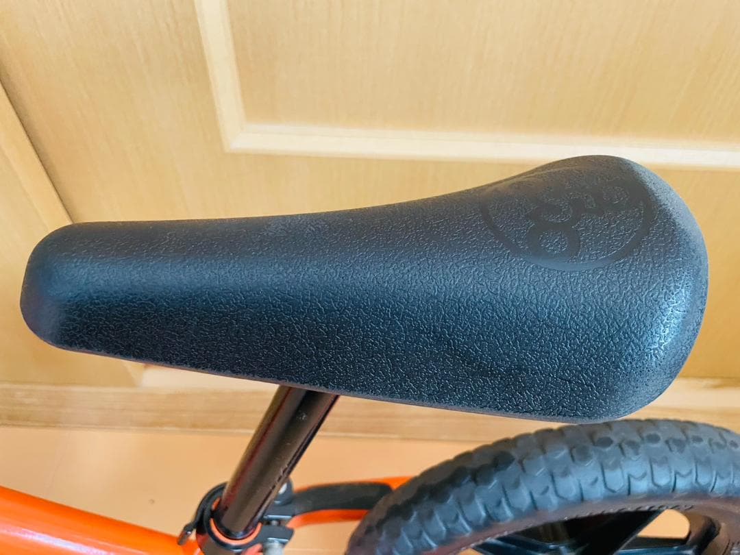 ストライダースポーツ　12インチ　オレンジ