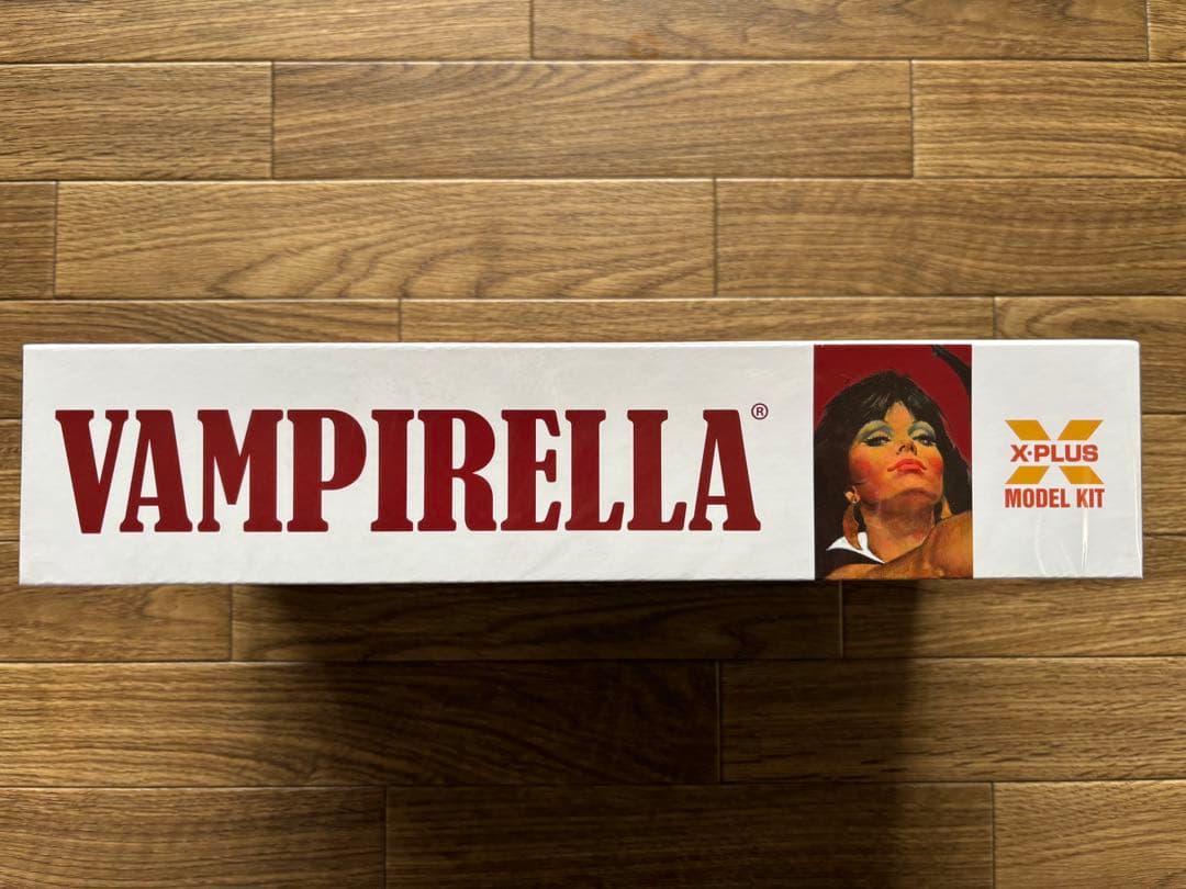 ヴァンピレラ1/8スケール プラスチックモデルキット