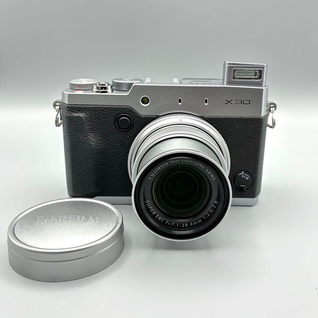 Fujifilm X30 シルバー コンパクト デジタルカメラ Fuji X
