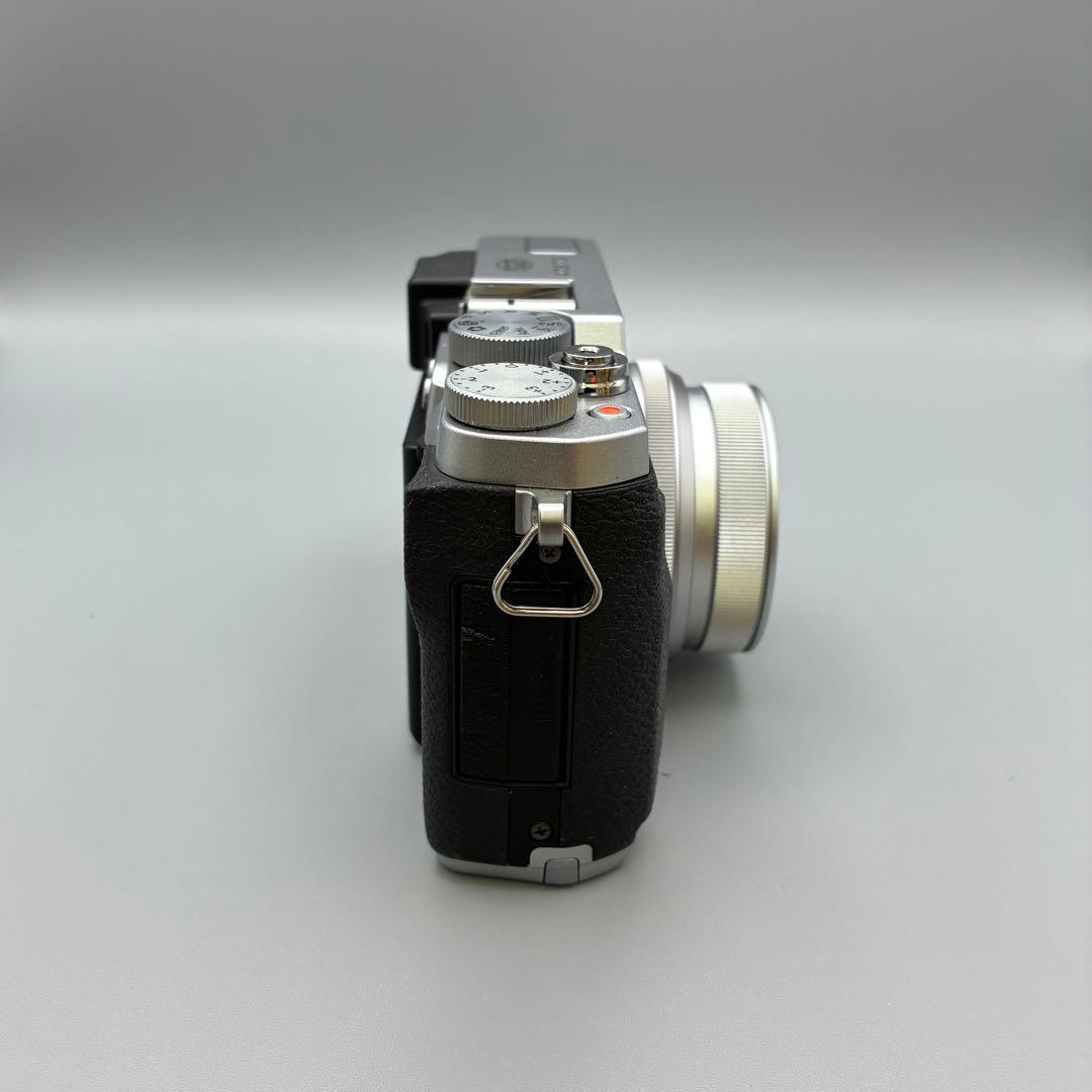 Fujifilm X30 シルバー コンパクト デジタルカメラ Fuji X