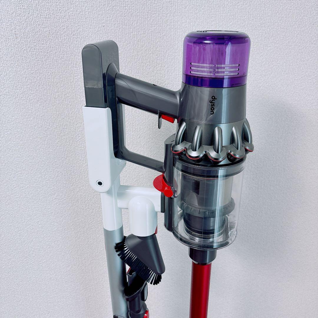 超美品 ダイソン V11 Fluffy+ バッテリー良好 スタンド付 フルセット