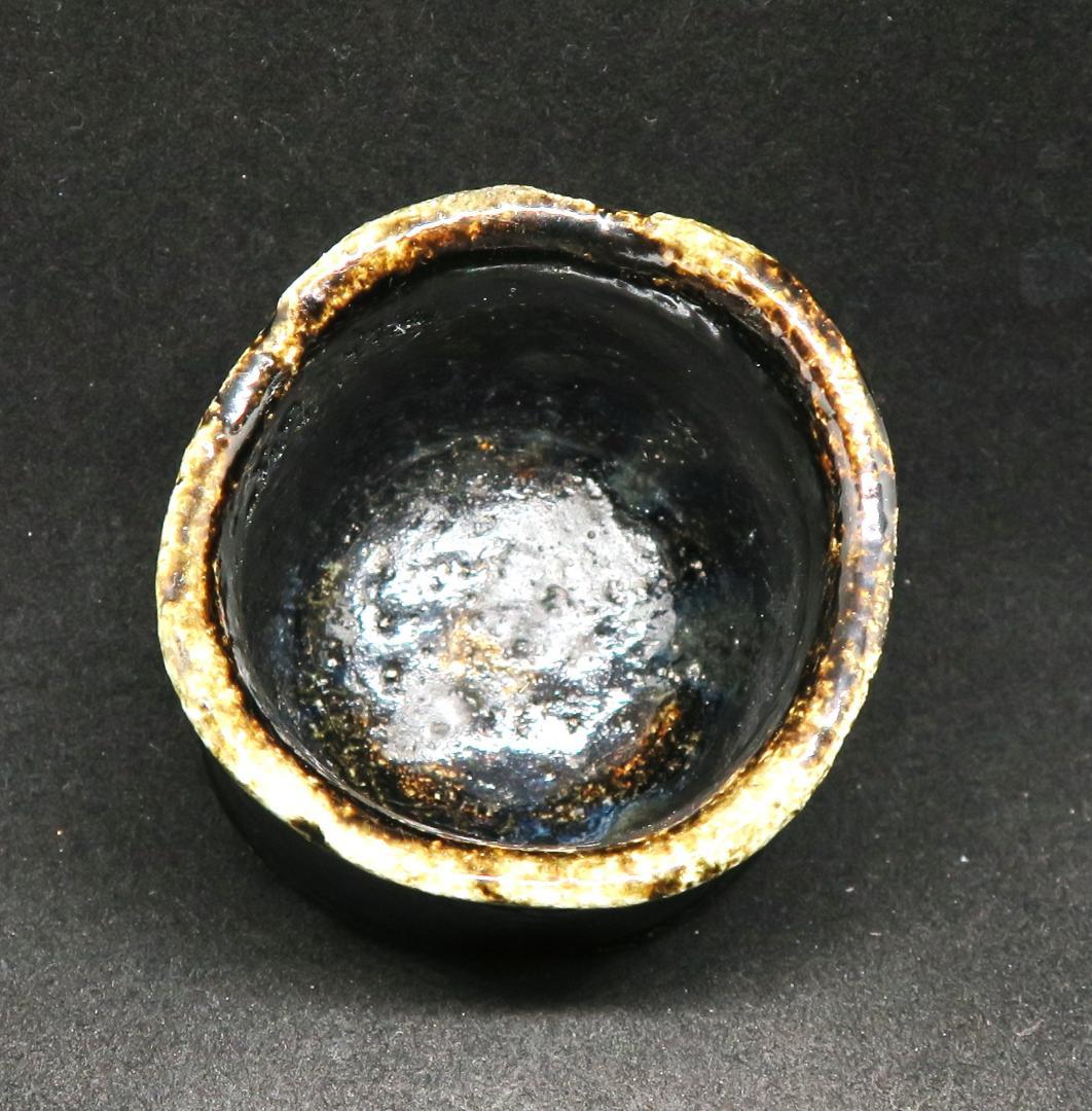 ぐい吞み（酒杯・お猪口）作家物　青木克之作　引き手　信楽穴窯