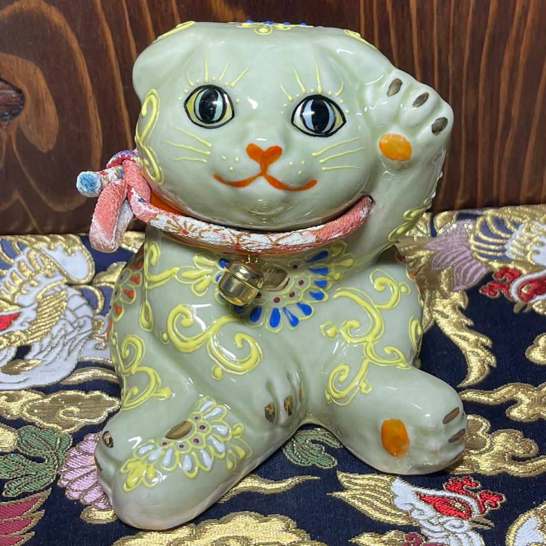 【願いが叶う】【病除け 厄除け】招き猫 薄緑色 スコティッシュ 左手