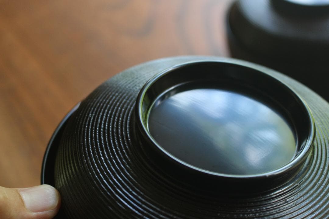 デッドストック！極上糸目黒漆に風情ある吹寄せ蒔絵の映える大椀2点（検輪島塗雑煮椀