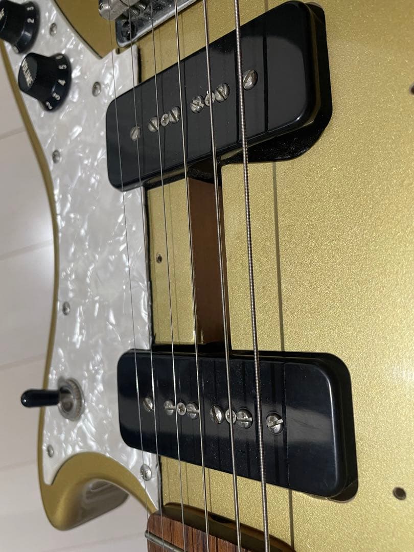 カイジ専用　Fenderタイプ　Artex Swinger guitar